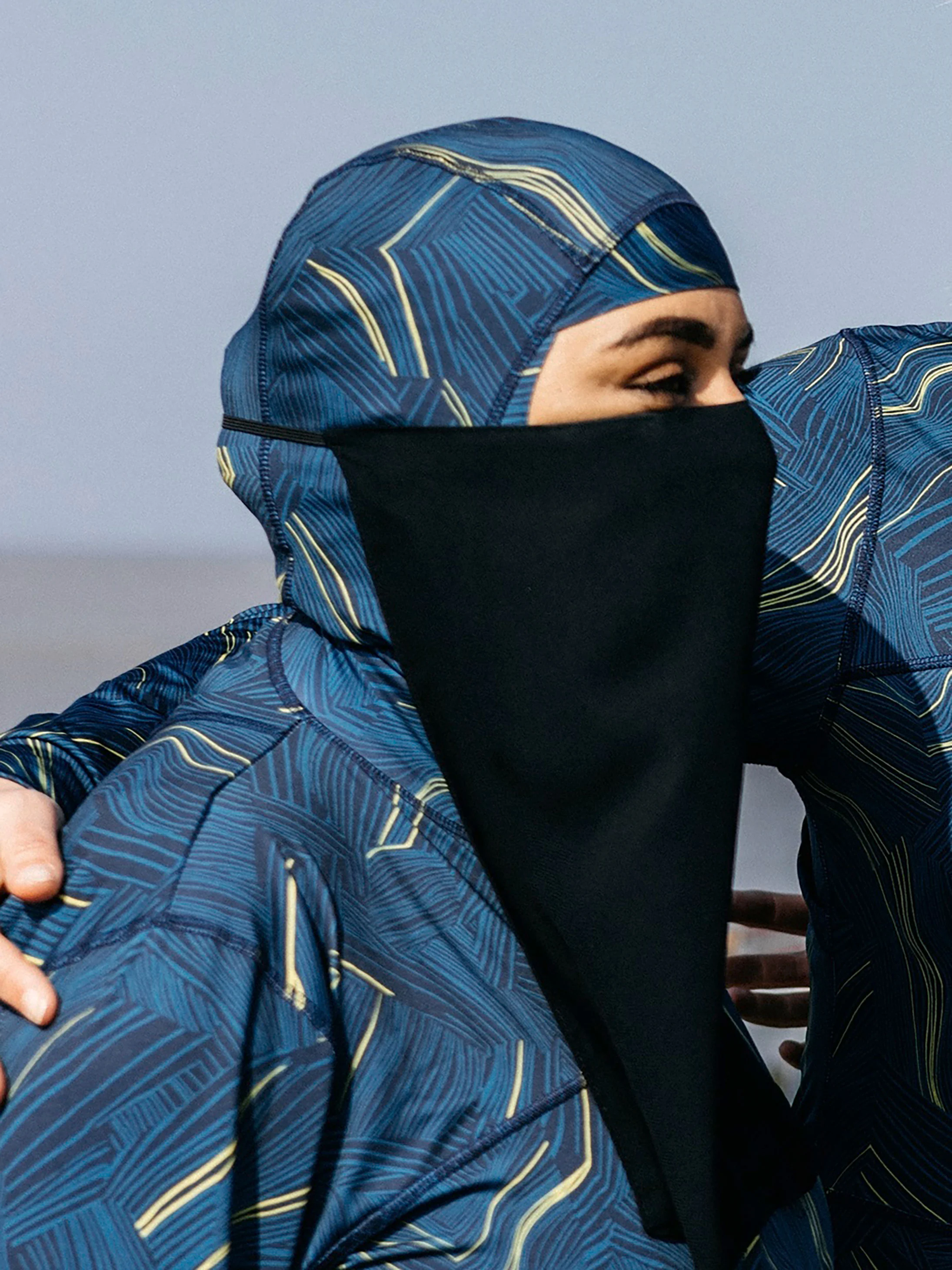 Into The Sea' Hijab - Image 4