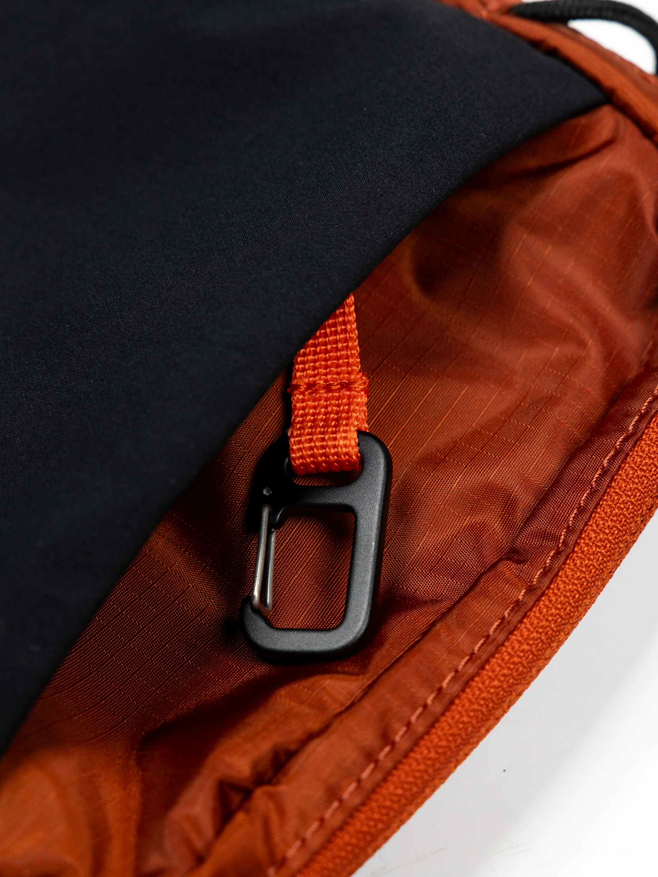 Mako Crossbody Bag - Image 8