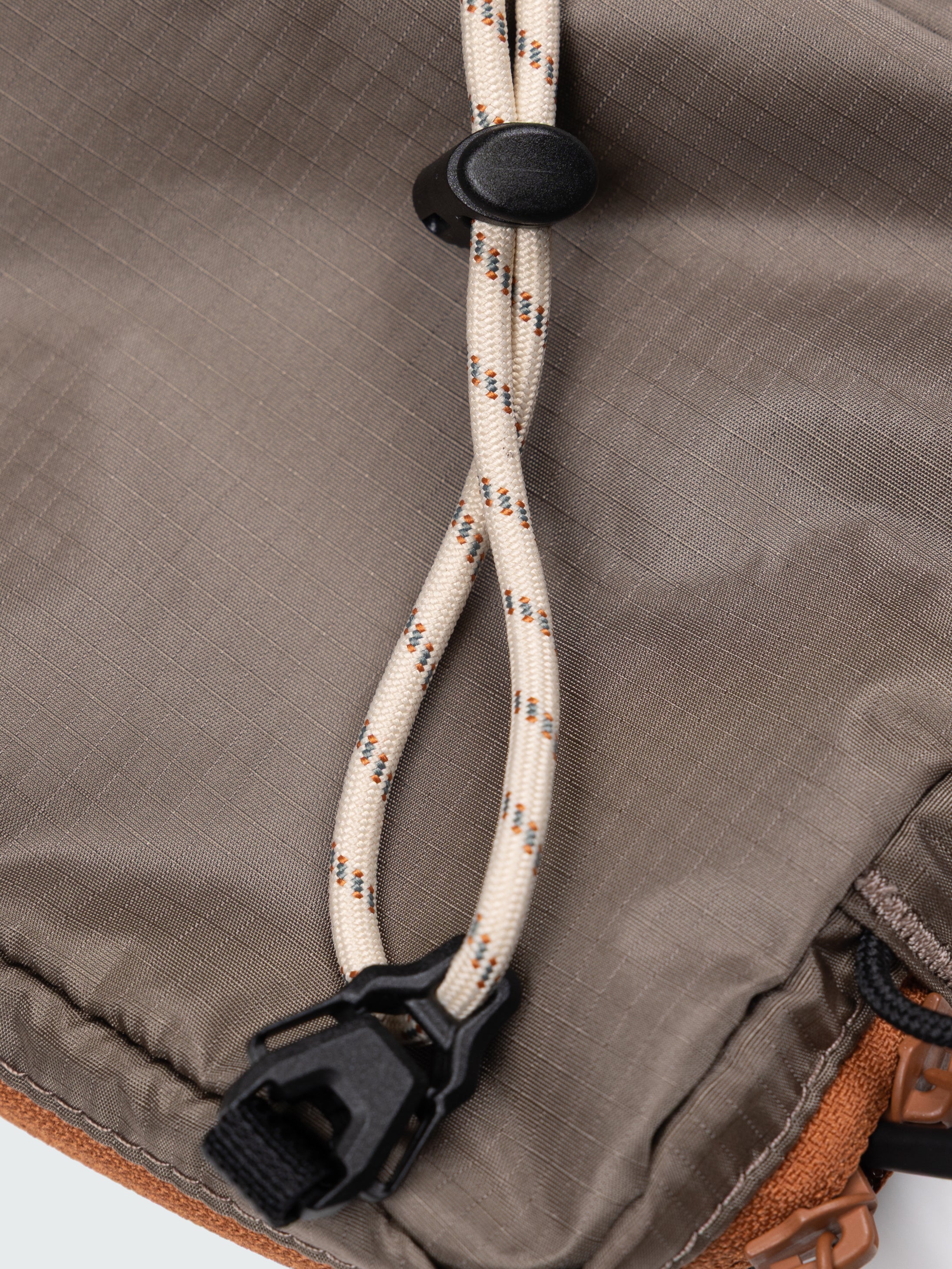 Mako Crossbody Bag - Image 5