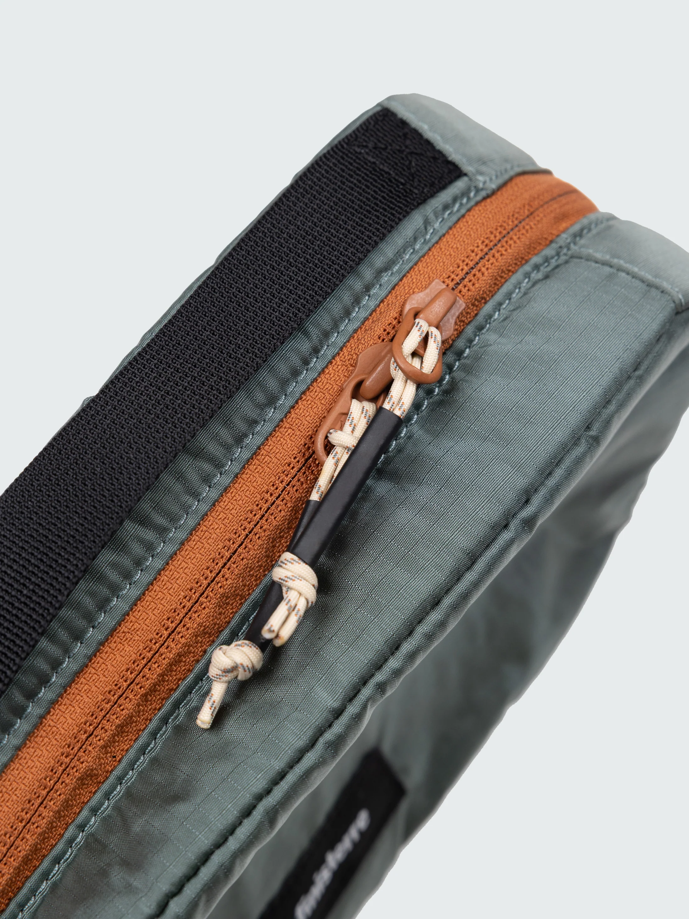 Mako Toiletries Bag - Image 4