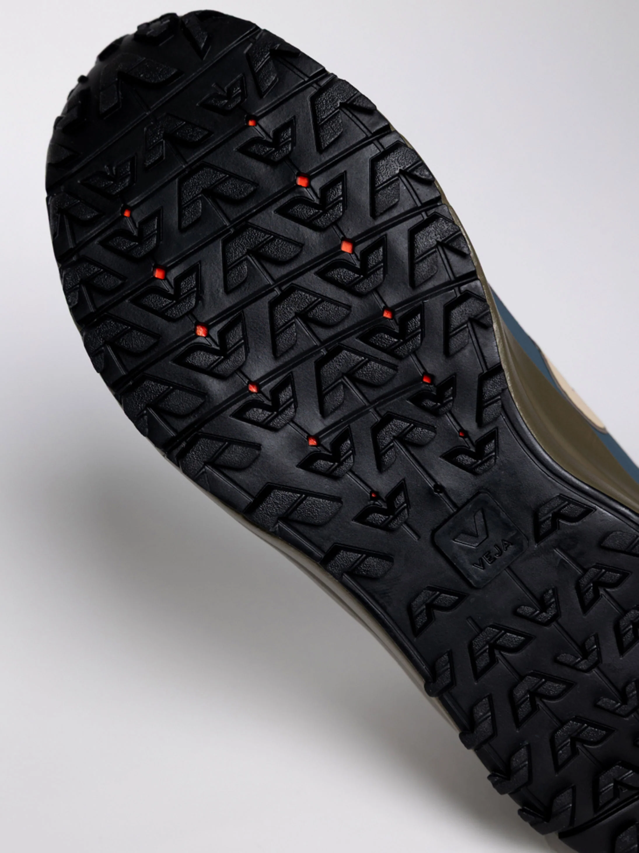 VEJA + Finisterre Fitz Roy Trail Shoe - Image 7